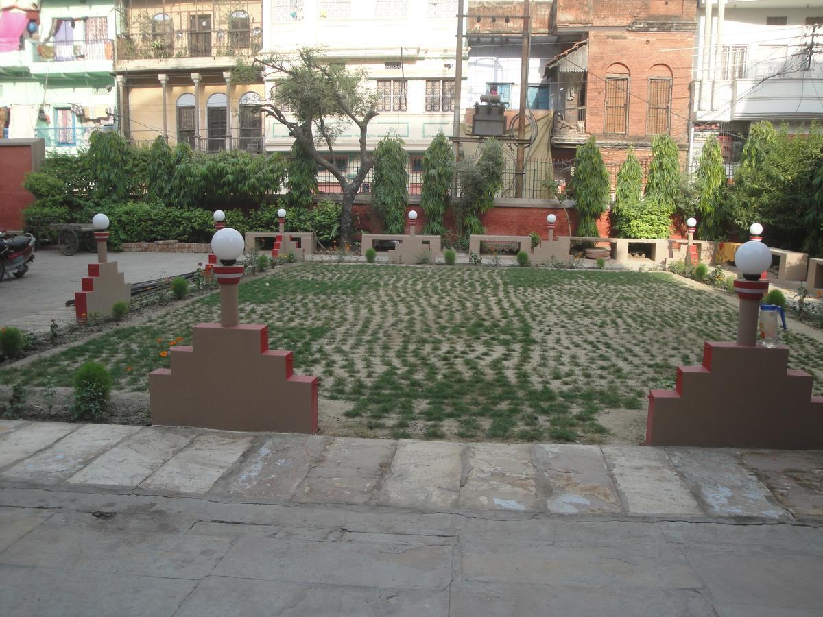 Balaji Palace Varanasi Exterior photo